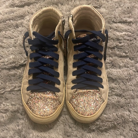 Golden Goose Shoes - 🦄 Golden Goose!!! 🦄